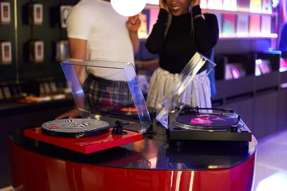 Virgin Voyages Shopping Voyage Vinyl 14.jpg